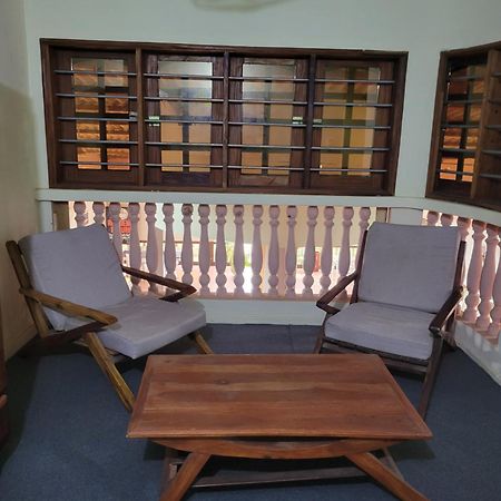 Auberge Fleurie Ouidah Bagian luar foto
